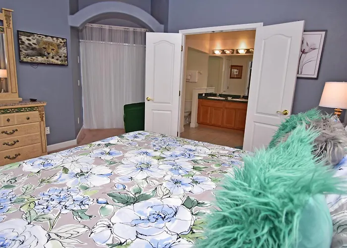 Comfortable Pool Home With Spa & Games Room Close To Disney