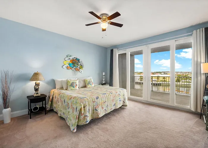 Laketown Wharf #320 By Nautical Properties