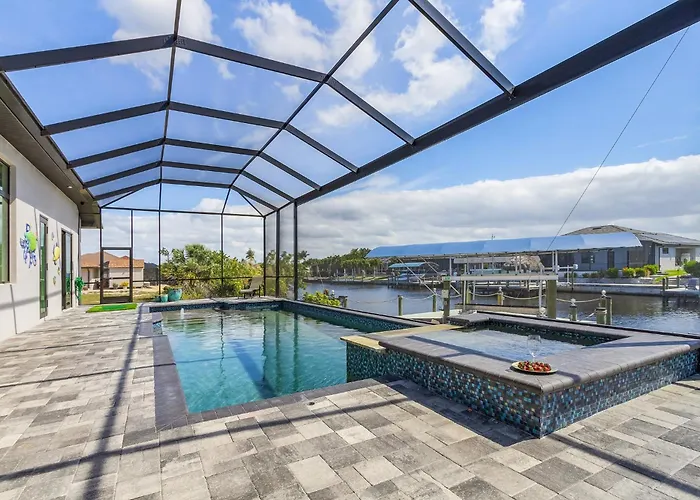 Gulf Access, Putting Green, Outdoor Kitchen, Heated Pool & Spa & More! - Villa Captain\'S Quarters