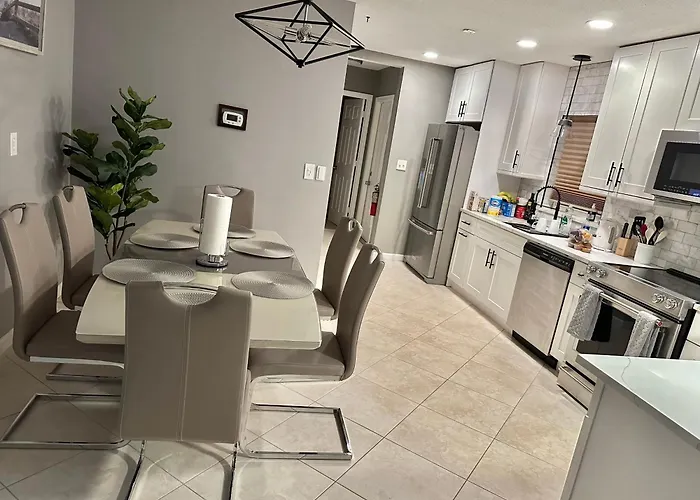 Elles Place