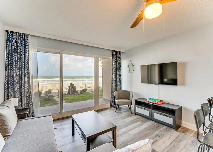 Cozy Daytona Beach Condo - Steps To Ocean!