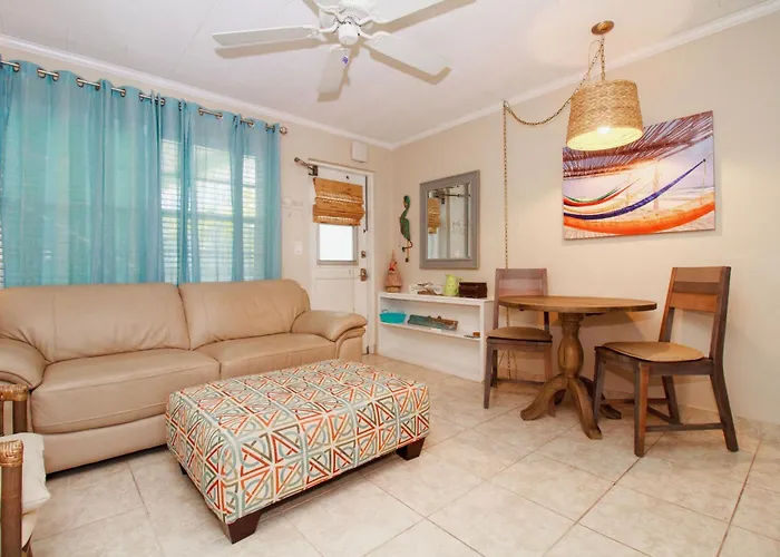 Tropic Terrace Suite #45 - Beachfront Resort
