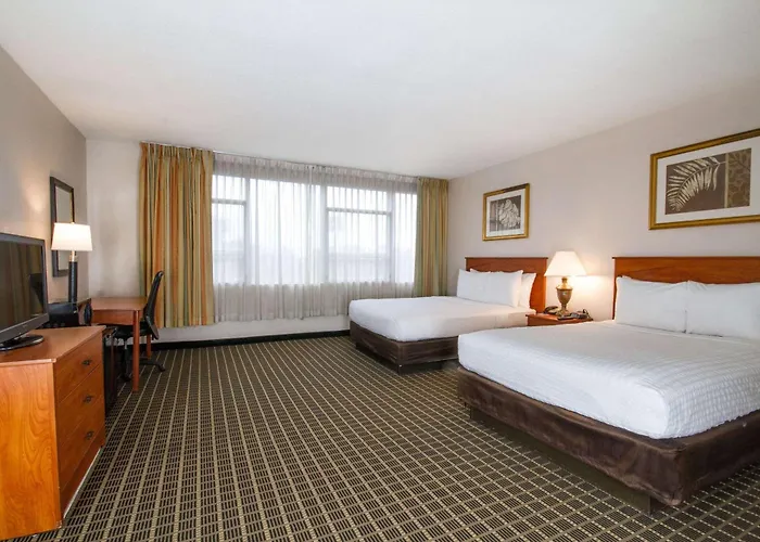 Clarion Inn & Suites Miami International Airport