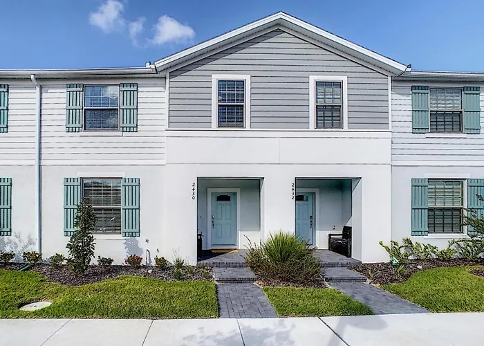 New Lovely Townhouse 5 Beds Private Pool Cub Free
