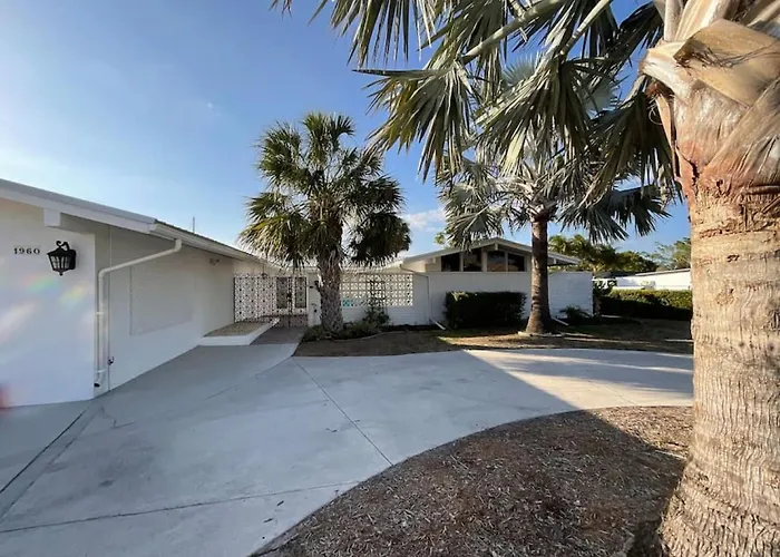 Punta Gorda Getaway - Close To The Airport And Downtown
