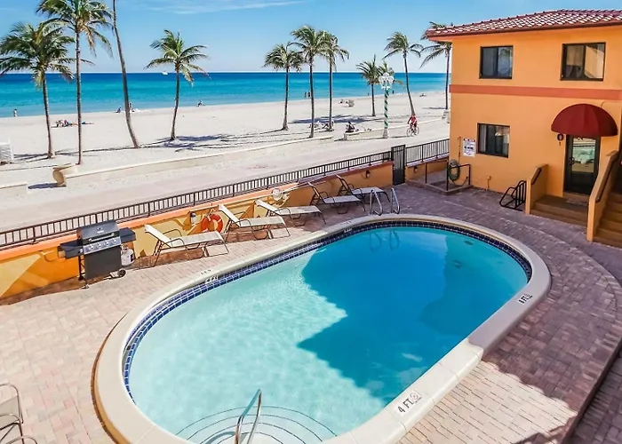 Hollywood Sands Resort