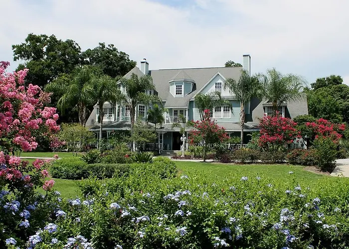 Heron Cay Lakeview Bed & Breakfast