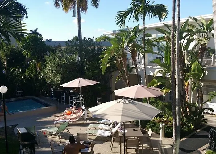 Grand Palm Plaza