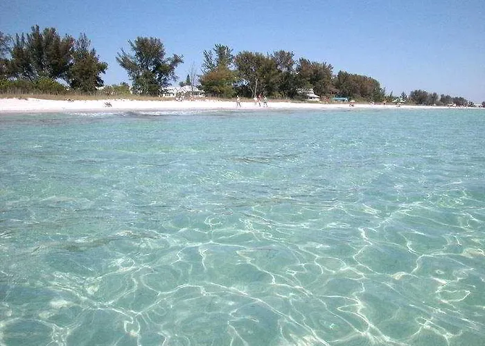Anna Marie Island Apartments