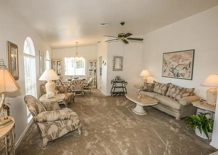 5211 Avenida Pescadora