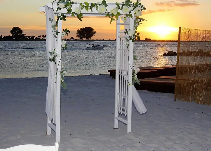 Best Western Sea Wake Beach Resort