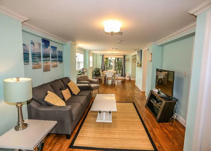 203 Fairweather Villa C