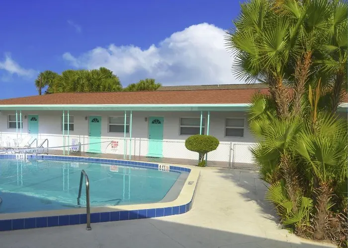 Sun Island Motel