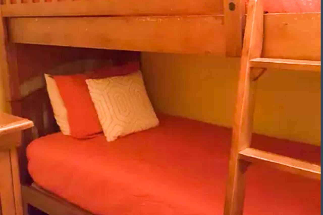 Sterling Breeze Apartment *