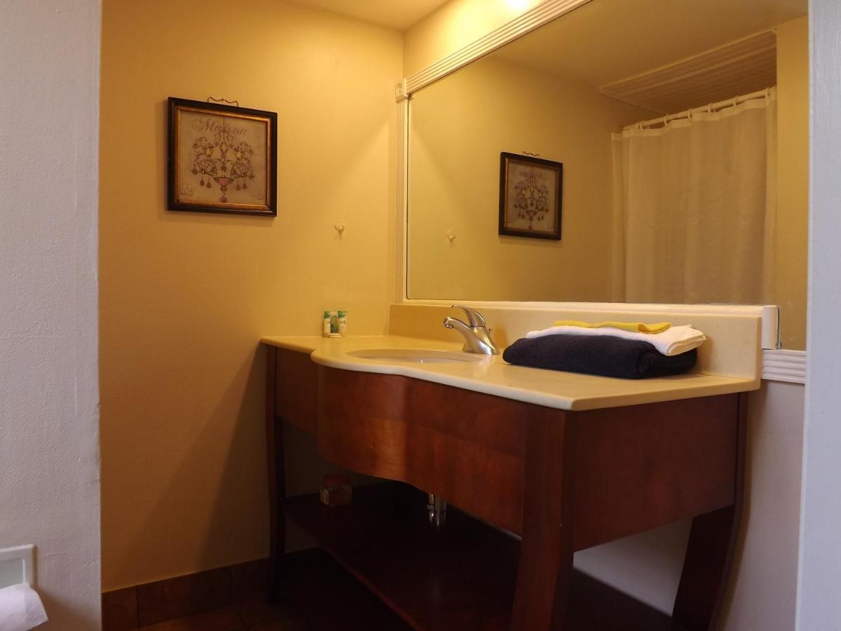 Palm Breeze Hotel Motel Lake Worth Beach