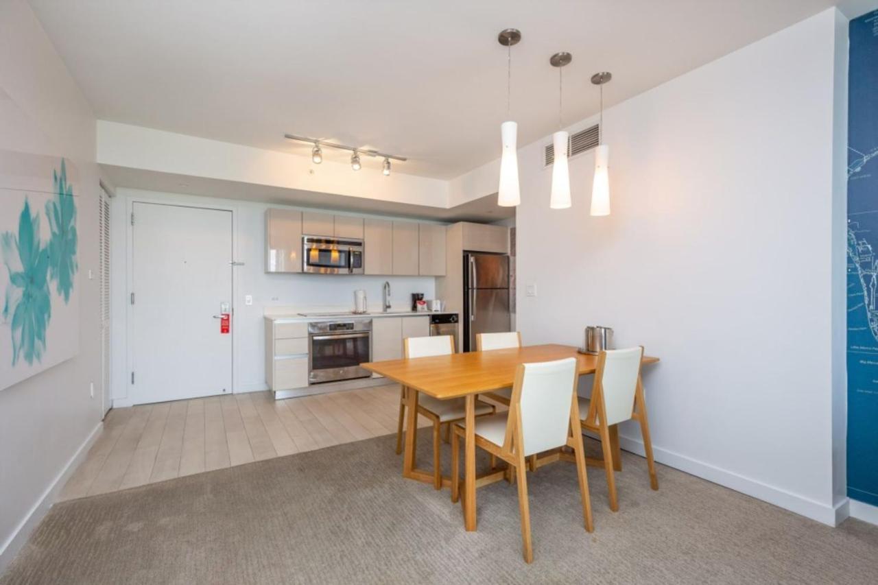 Private Ocean Luxury At Beachwalk Apartment