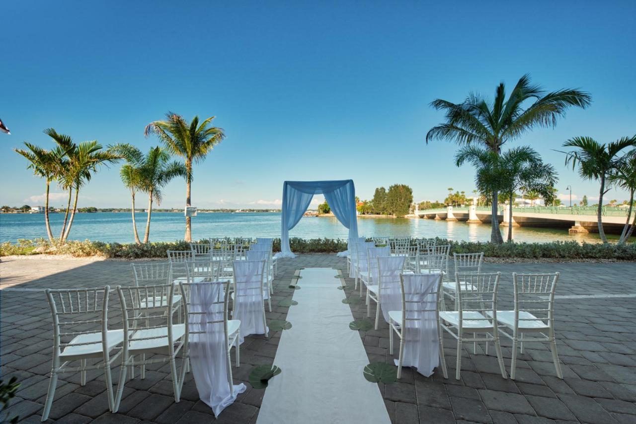Fusion Waterfront 3*