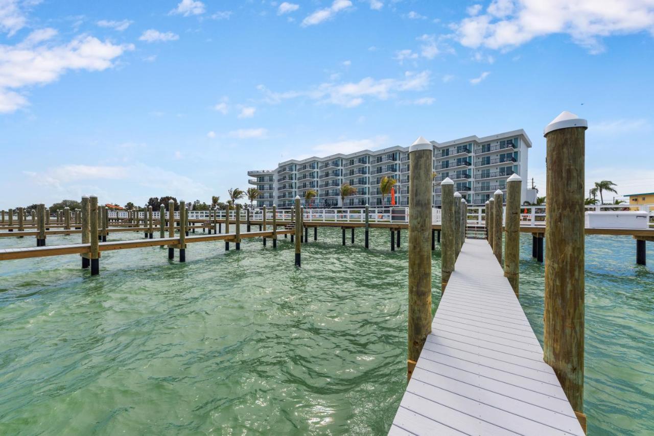Fusion Waterfront 3*