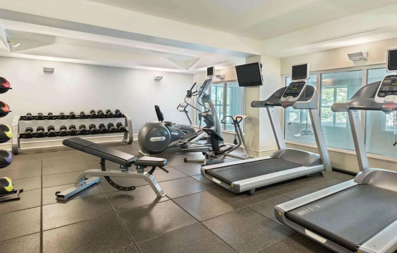 Homewood By Hilton Airport - Westshore Hotel