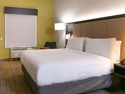Hotel Express North / I-275 By Ihg St. Petersburg