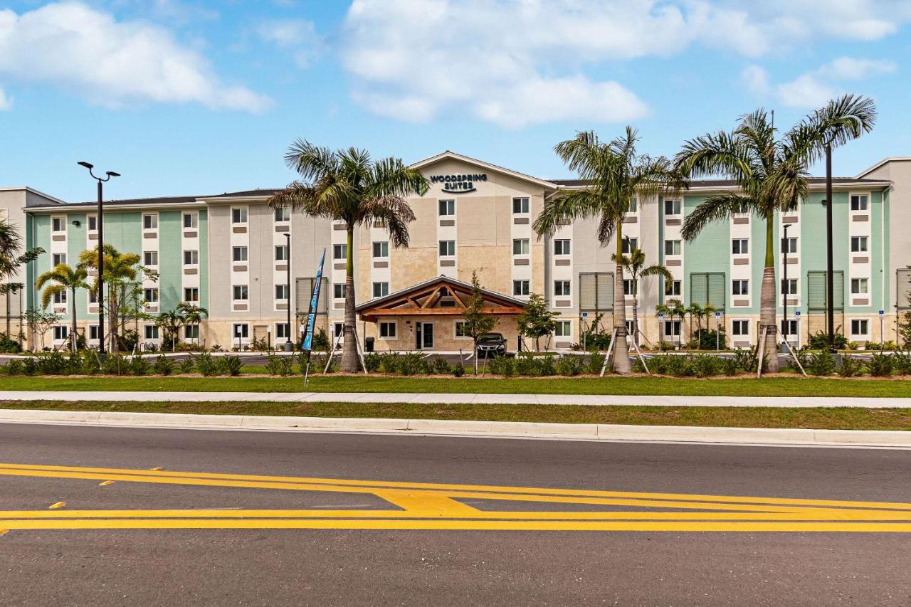 Woodspring Naples