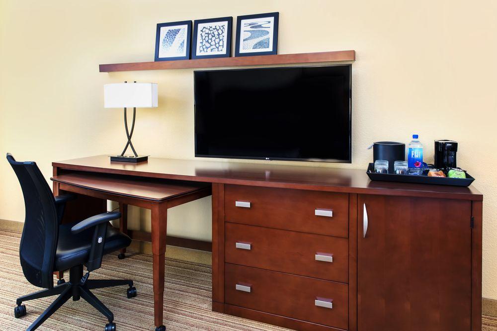 Hotel Courtyard By Marriott Miami Mall