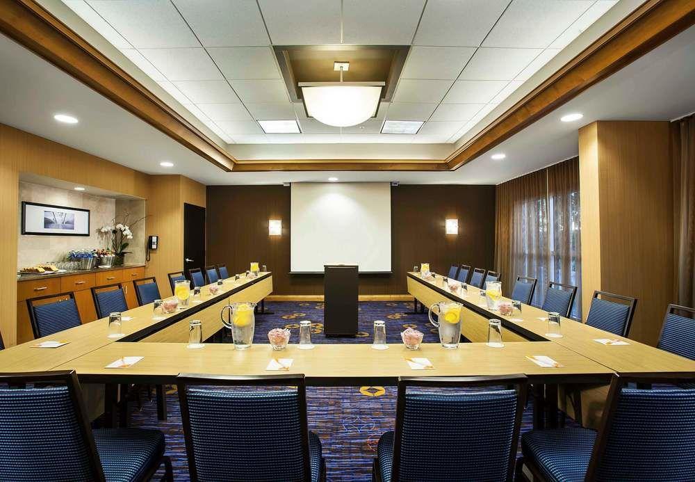 Courtyard By Marriott Miami Mall Hotel 3*