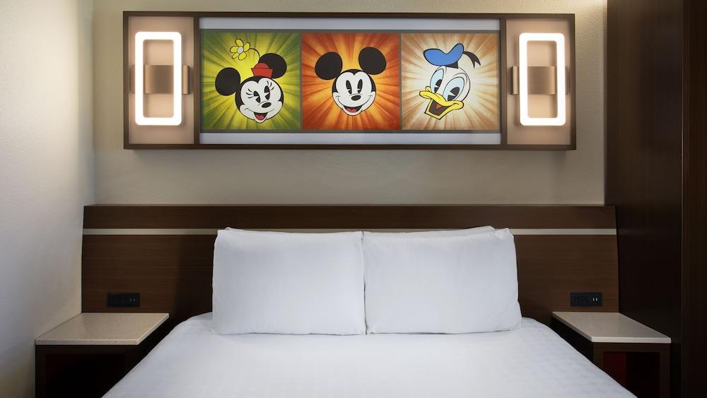 Hotel Disney's All-star Movies 3*
