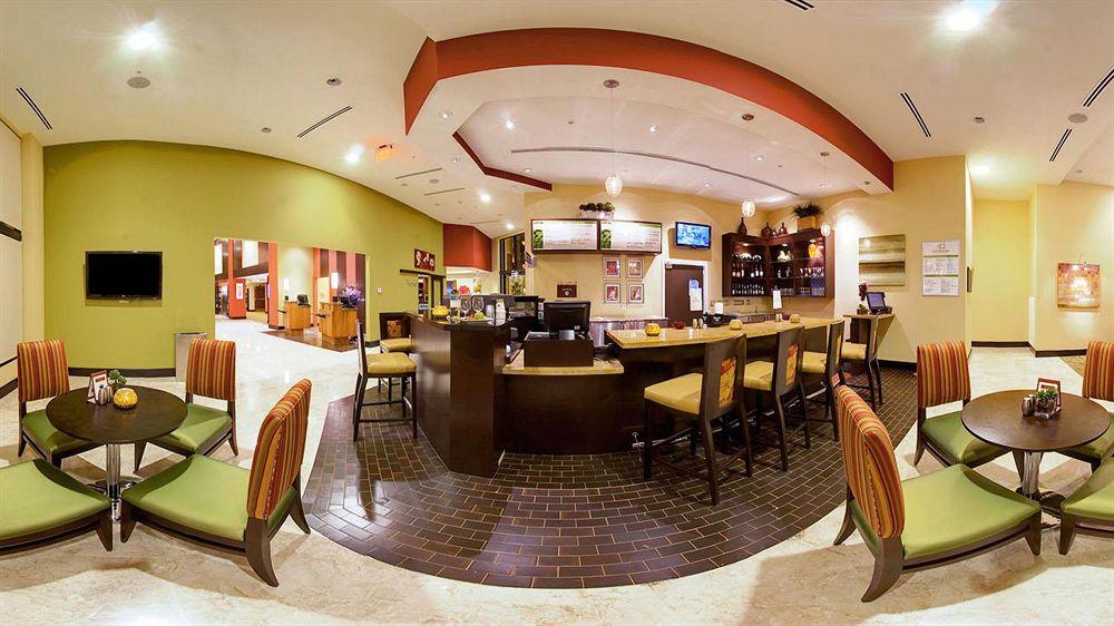 Courtyard By Marriott Sarasota/riverfront