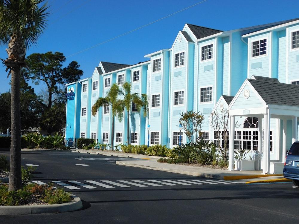 Microtel & By Wyndham Punta Gorda Hotel