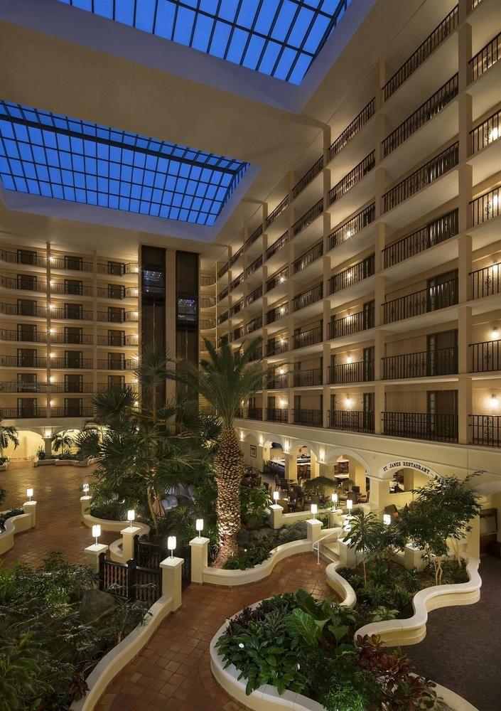 Four Points By Sheraton Airport Westshore Hotel 3*