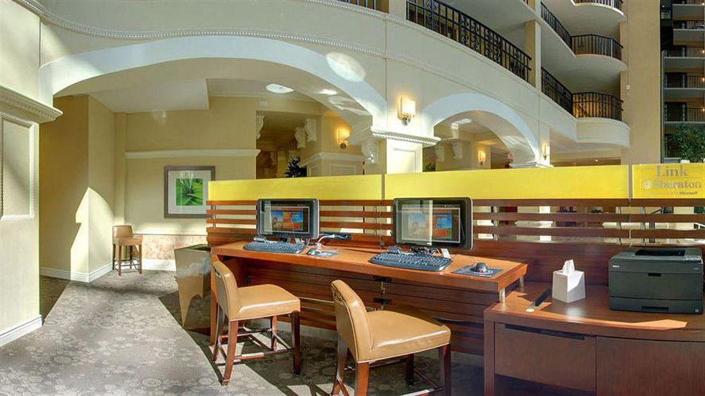 Four Points By Sheraton Airport Westshore Hotel