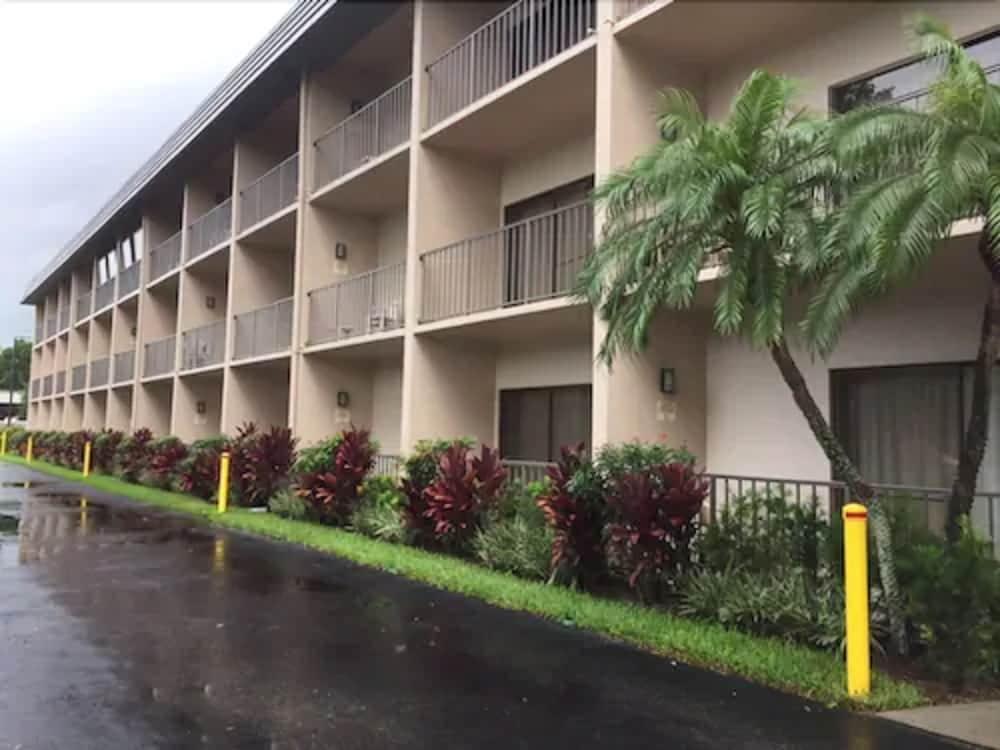 Baymont By Wyndham 2* Bonita Springs