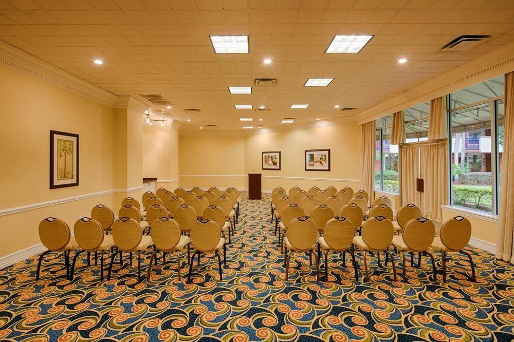 Hotel Maingate And
