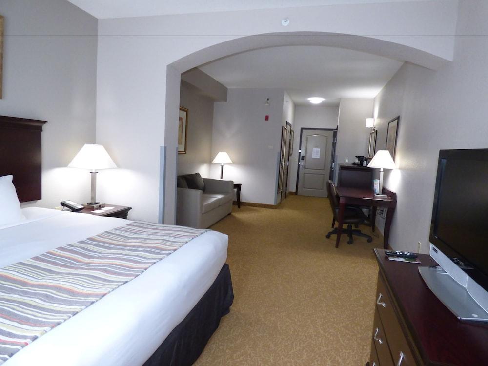 Hotel Country & By Radisson, West, Fl