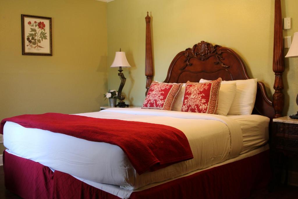 New World Downtown 3* Pensacola