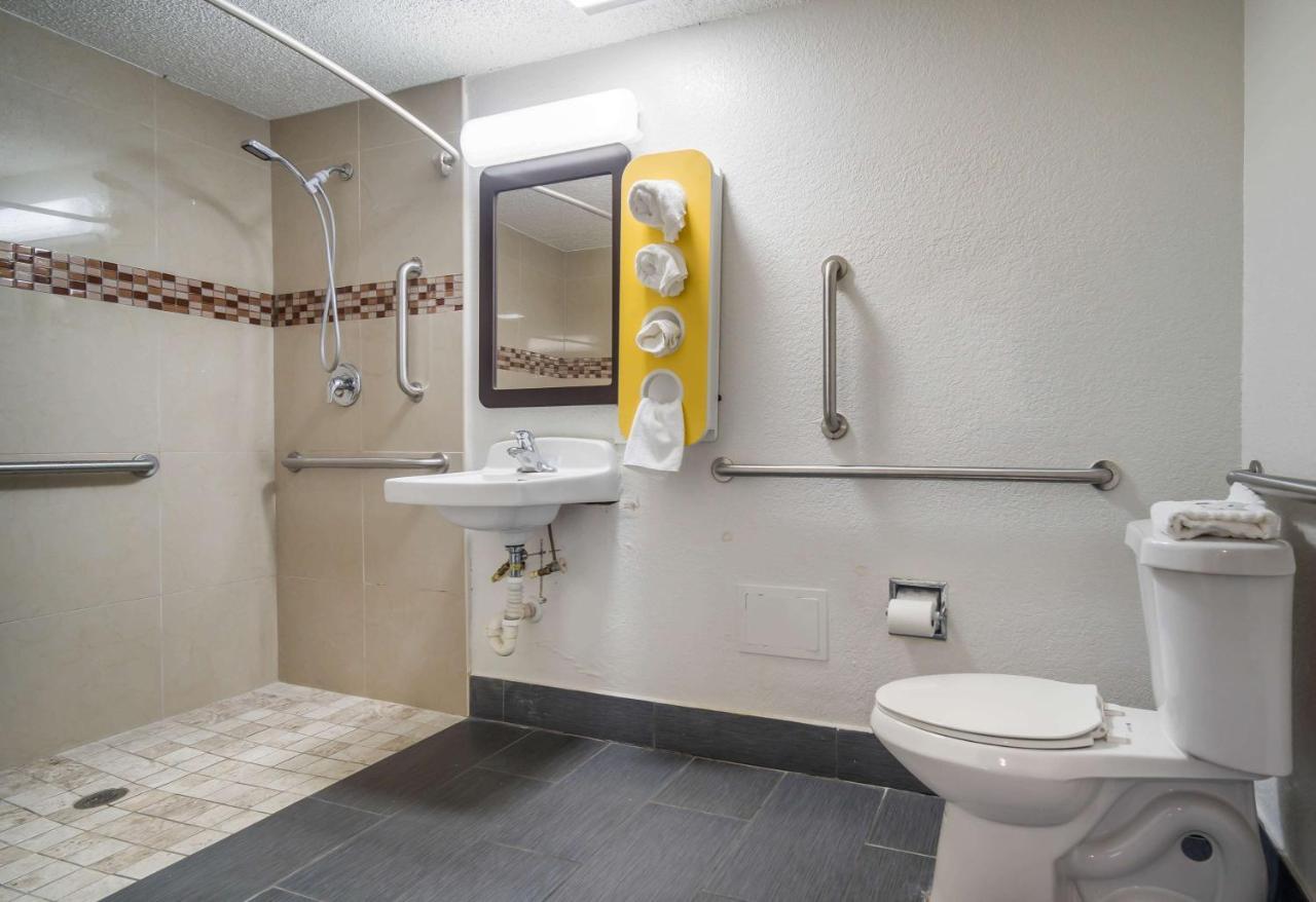 Hotel 6-fort Myers, Fl 2*