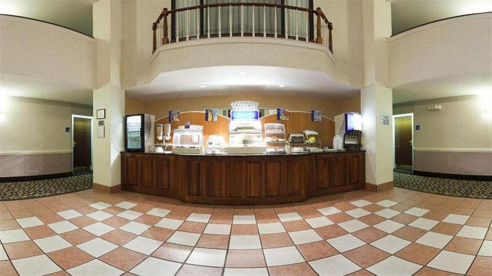 Hotel Express & East I-10 By Ihg 2*