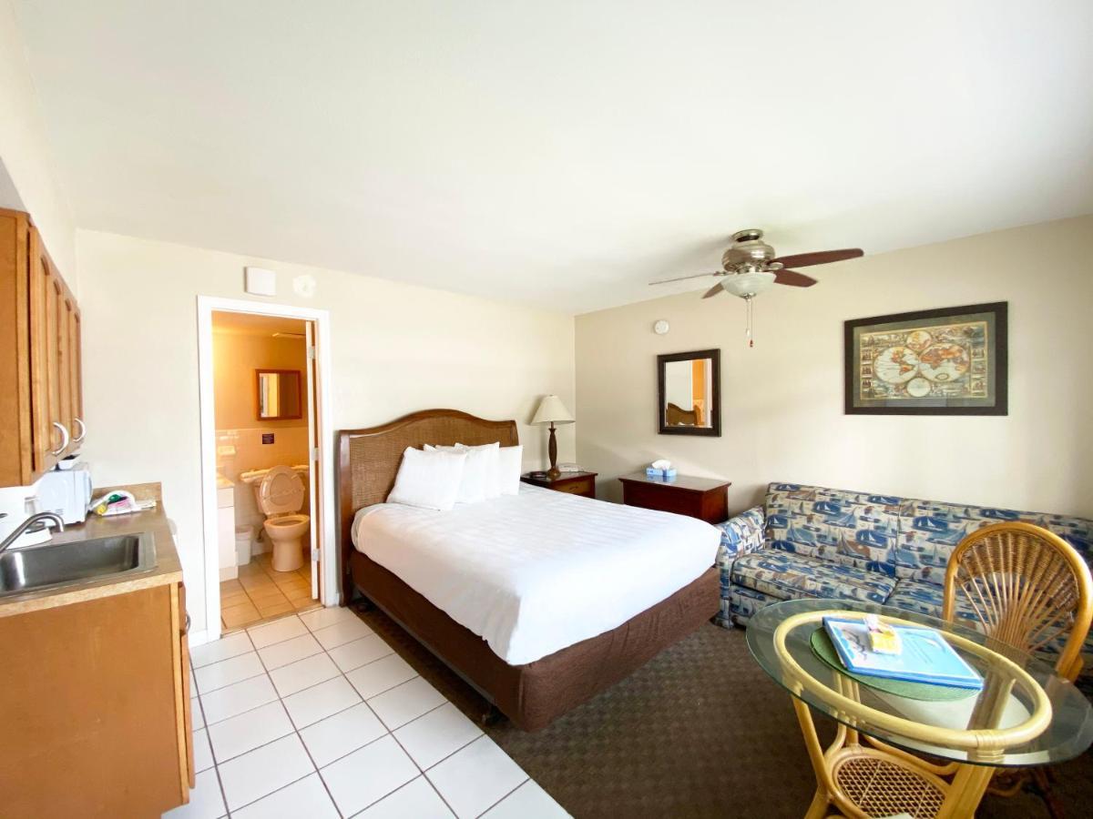 Nautical Watch 3* Belleair Beach