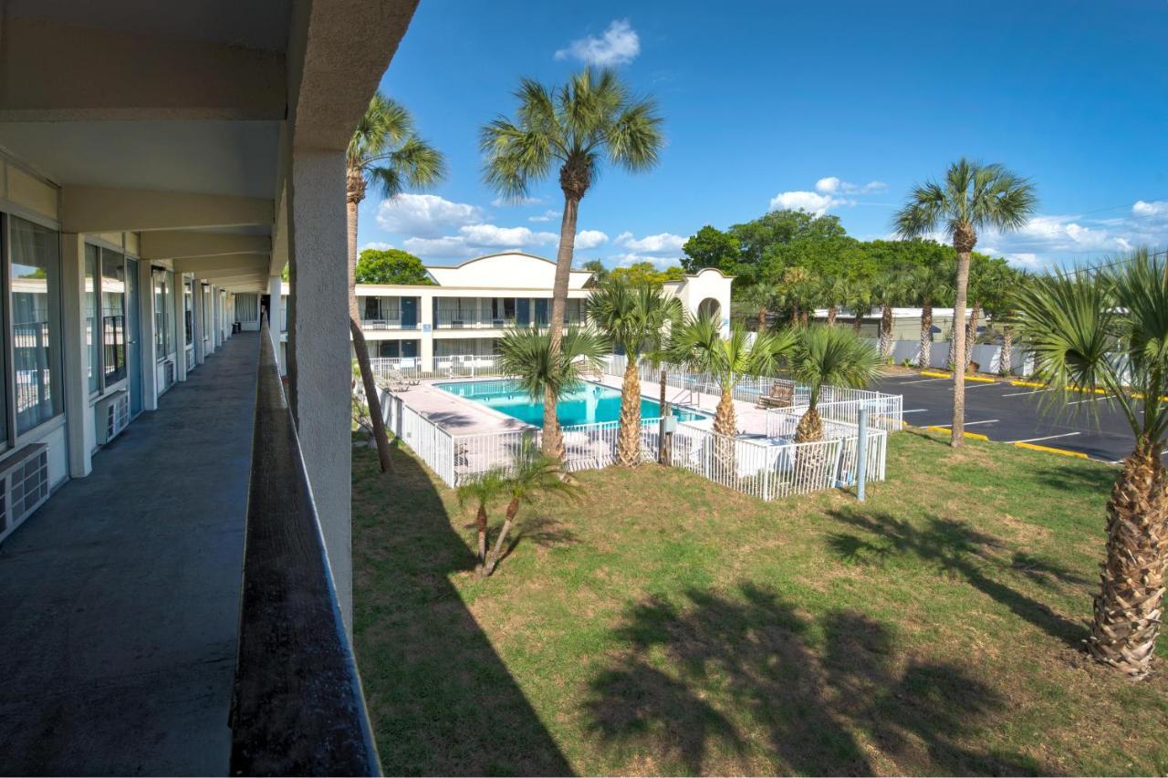Hotel Bayside - Clearwater 2*