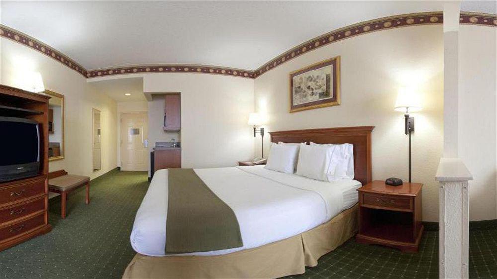 Express & International Airport By Ihg Orlando