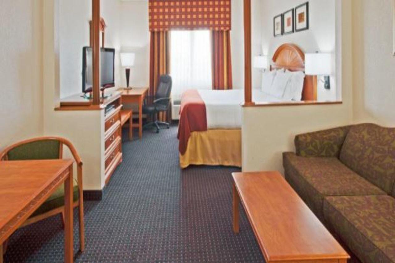 Hotel Express And Lauderdale Airport West By Ihg 3*