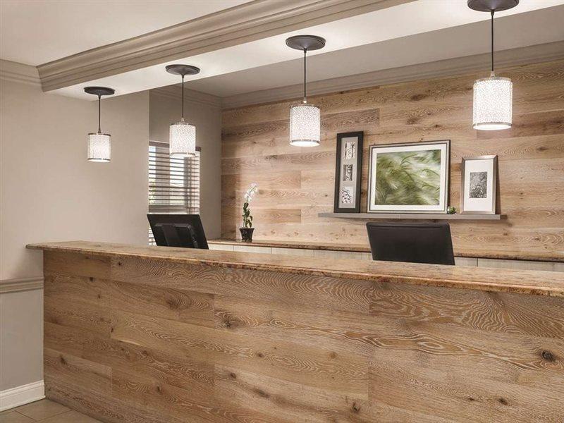 Hotel Country & By Radisson, Airport North, Fl
