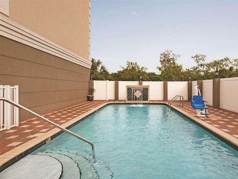 Country & By Radisson, Airport North, Fl Hotel 3*