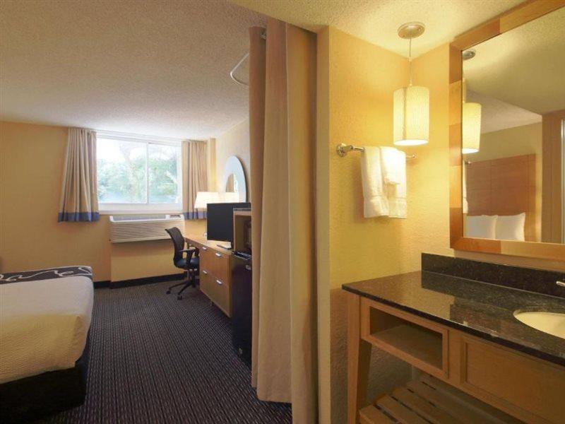 La Quinta I-95 Deerfield - Next To The Depot & Behind The Wawa 3* Deerfield Beach