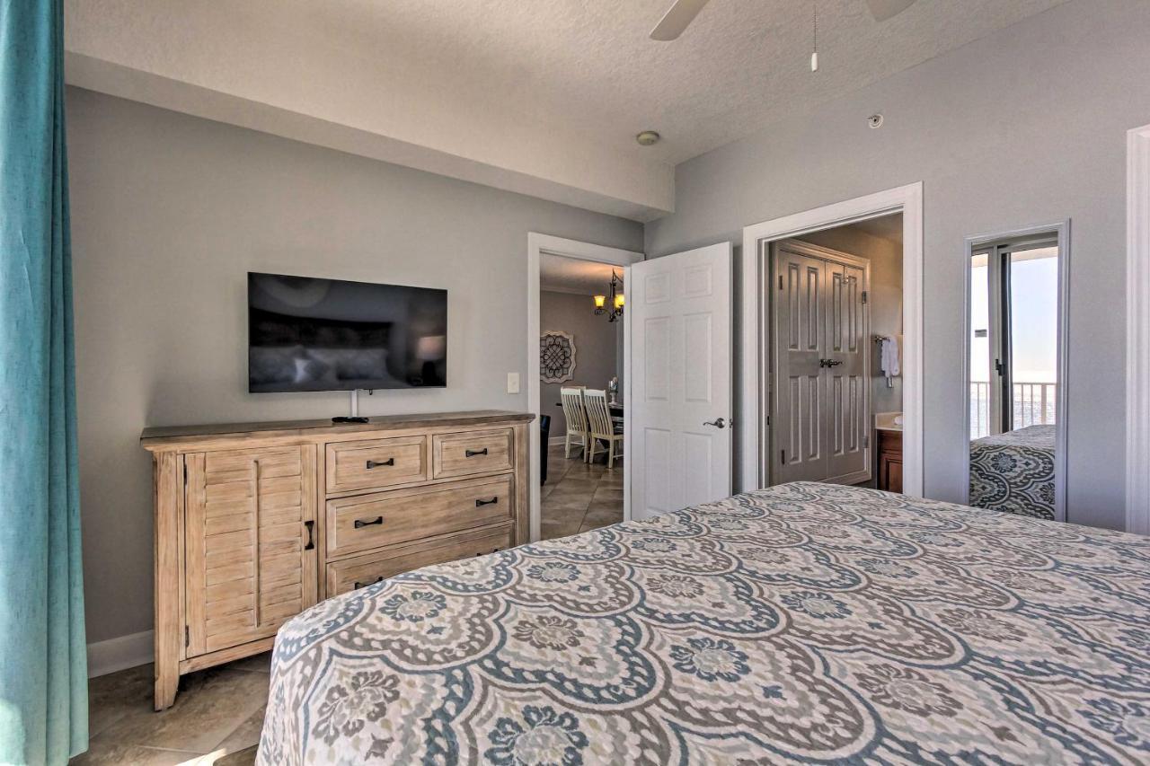 Beachfront Pcb With Ocean Views And Pool Access! Apartment