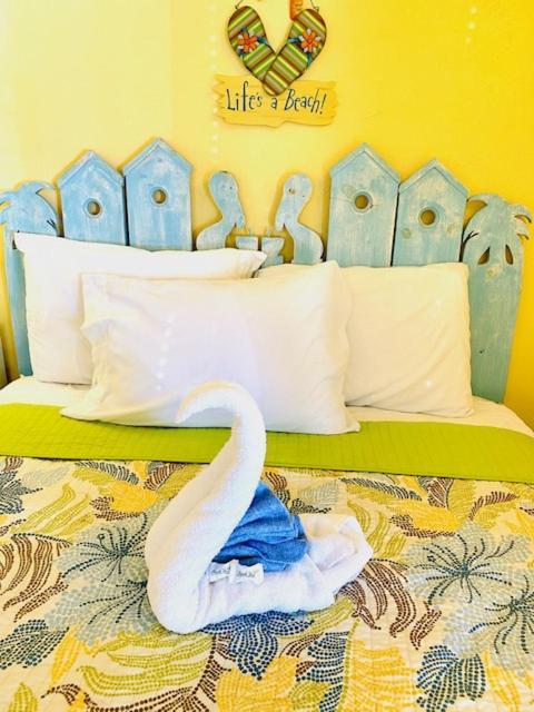 Sun Deck & Inn 2*