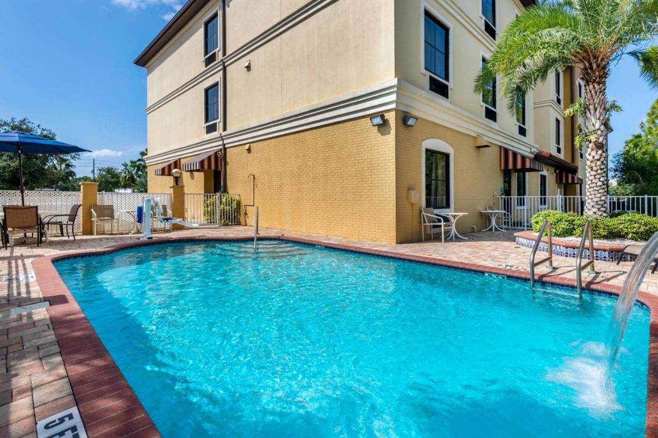 Comfort & Northeast - Gateway Hotel 3*