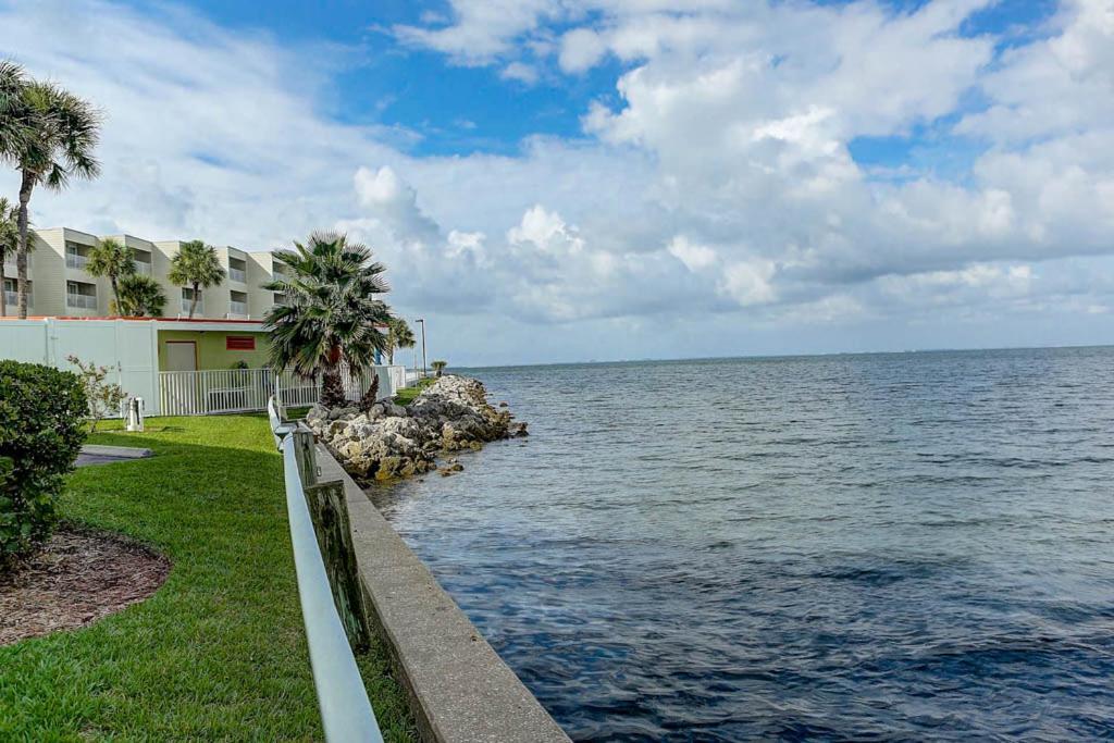 Apartment 410-gorgeous Views, Waterfront, Wifi, Pool And Close To Bucs Stadium Tampa