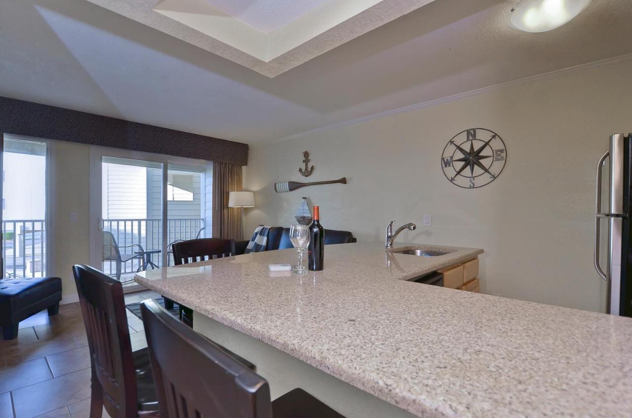 202-pool, Wifi, Close To Bucs Stadium Apartment Tampa